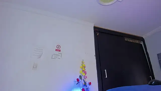 Eyleen Santos online show from March 28, 7:57 pm