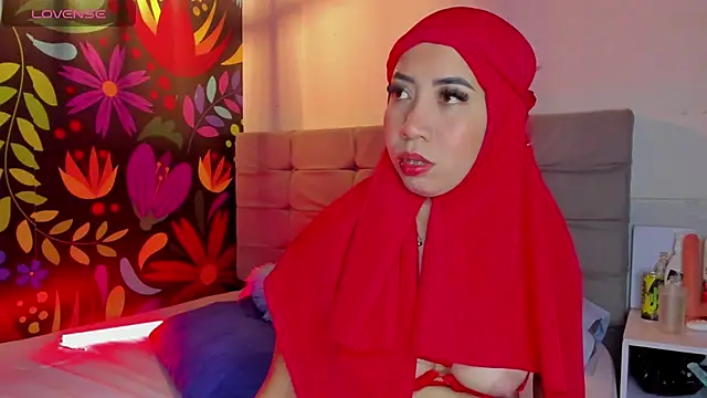 Sweet hot mia online show from March 16, 7:38 pm