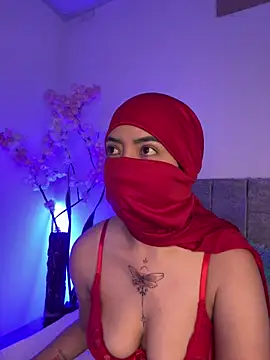 Snapshot of Sweet_hot_mia chatting on May 3, 1:50 pm Sweet hot mia online show from May 3, 1:50 pm