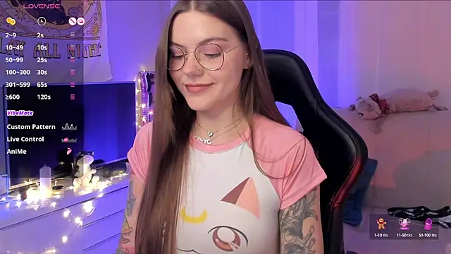 Marta May  online show from February 11, 8:20 pm