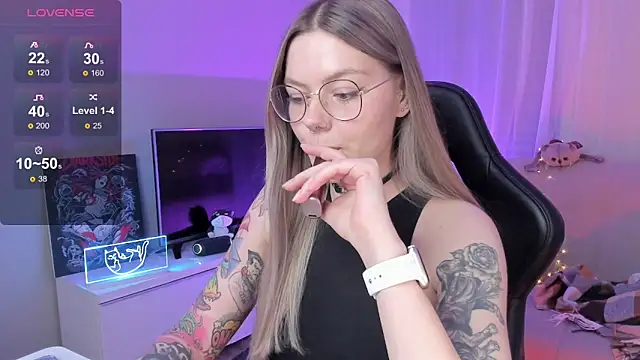 Marta May  online show from September 26, 4:00 pm