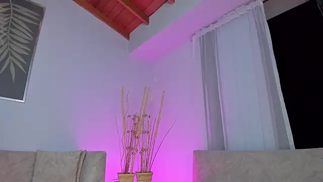 KatieNolan 1 online show from February 21, 1:33 am