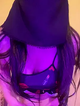 Snapshot of Cameelia chatting on October 29, 2:58 am Cameelia online show from October 29, 2:58 am