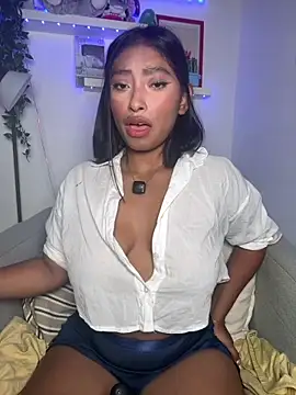 Snapshot of Isabella_fasilier chatting on July 22, 1:08 am Isabella fasilier online show from July 22, 1:08 am