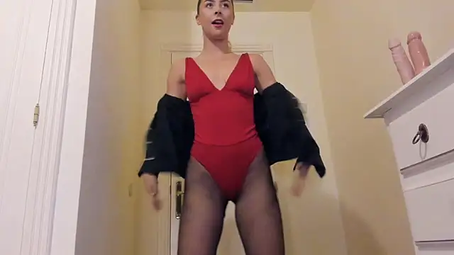 nycole new online show from March 26, 9:31 pm