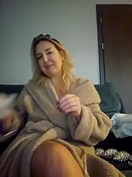 MariaRichi  online show from December 4, 7:39 am