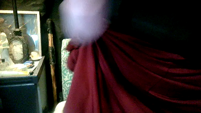 Snapshot of Fantasymaid80 chatting on January 5, 6:24 am Fantasymaid80 online show from January 5, 6:24 am