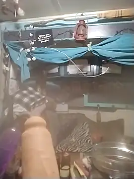 Snapshot of Fantasymaid80 chatting on January 31, 4:47 am Fantasymaid80 online show from January 31, 4:47 am