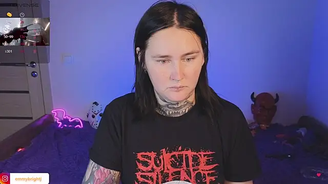 Emmybrightj  online show from November 5, 1:05 am