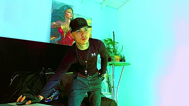 HannibalLester online show from December 5, 3:26 am