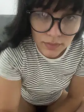 Snapshot of LanaQuen chatting on December 22, 11:31 pm LanaQuen online show from December 22, 11:31 pm