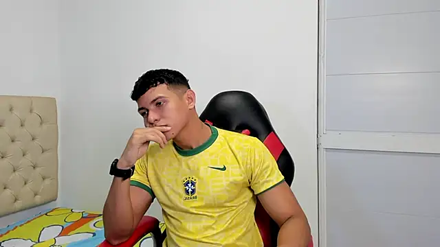 yei-sant online show from November 30, 10:14 pm