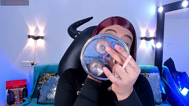 Emili Roux online show from April 10, 10:09 am