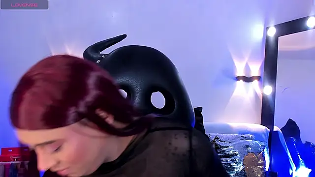 Emili Roux online show from April 15, 10:11 am