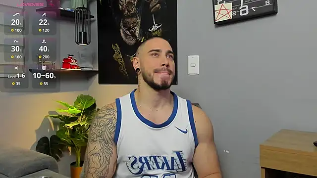 Giorgio-Leone online show from December 22, 12:40 am