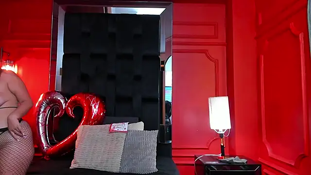 Snapshot of nathalie_rossel chatting on February 14, 11:53 pm nathalie rossel online show from February 14, 11:53 pm