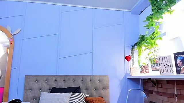 nathalie rossel online show from October 30, 8:09 pm