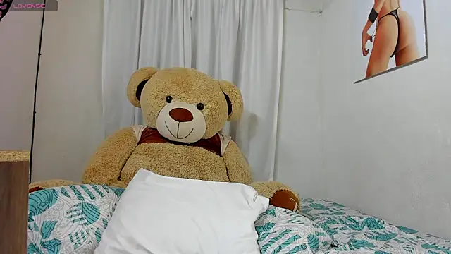 sweet amalia4 online show from September 16, 2:34 am