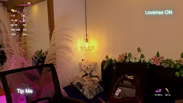 Hannah williams1 online show from November 4, 9:03 pm