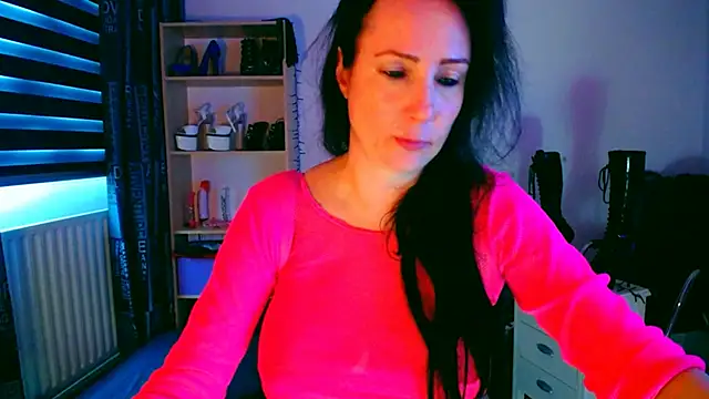 Snapshot of Sebriena chatting on December 2, 11:23 am Sebriena online show from December 2, 11:23 am