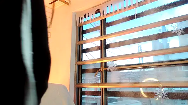 NYX1126 online show from December 4, 1:31 pm