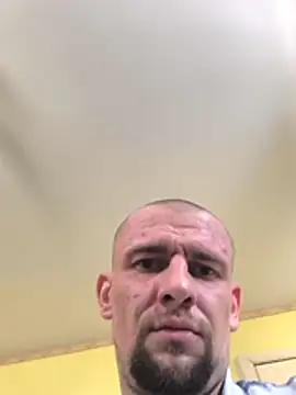 Regularfucker28 online show from April 3, 9:29 am