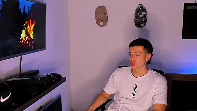 Dimitri higth420 online show from September 9, 4:34 am