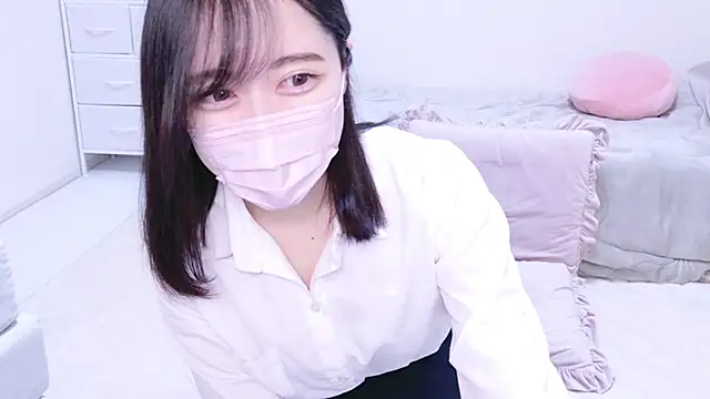 Snapshot of Yurie_ chatting on February 2, 2:17 am Yurie online show from February 2, 2:17 am