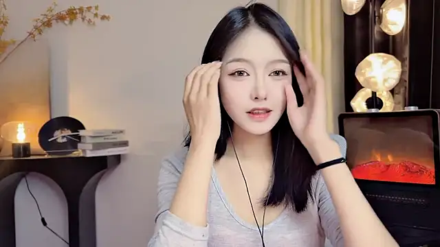 xiaodaibabyy online show from February 16, 2:00 pm