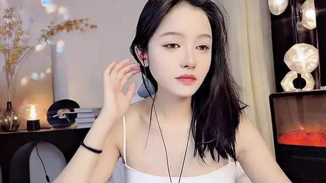 xiaodaibabyy online show from February 28, 1:14 pm