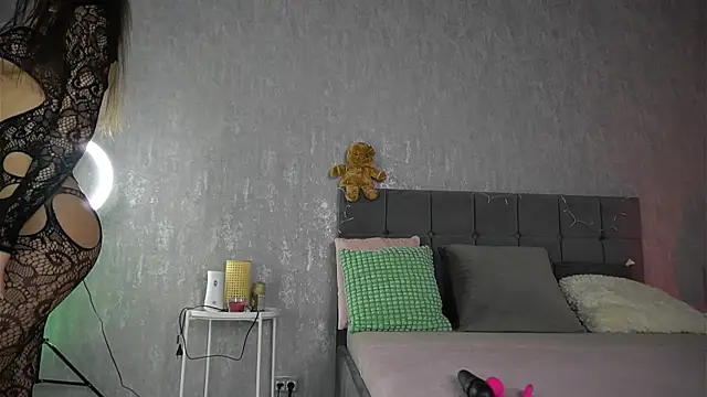 KatelynSparks online show from December 15, 7:01 am