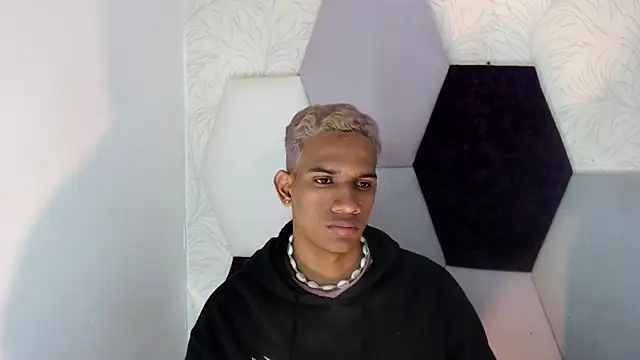 AbrahanBratz online show from January 11, 12:18 pm