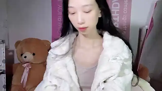 Lili-2 online show from December 11, 2:54 pm