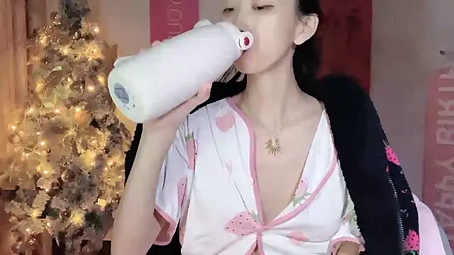 Lili-2 online show from December 30, 4:08 pm