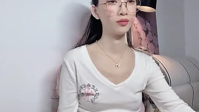 Lili-2 online show from May 23, 4:33 pm