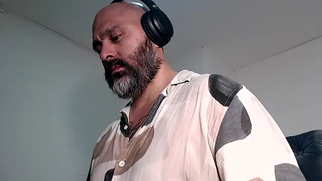 Snapshot of Gabriel_Harmant chatting on January 12, 4:21 am Gabriel Harmant online show from January 12, 4:21 am