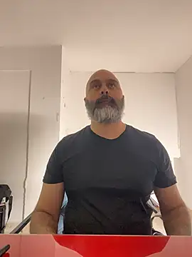 Snapshot of Gabriel_Harmant chatting on February 5, 2:27 am Gabriel Harmant online show from February 5, 2:27 am