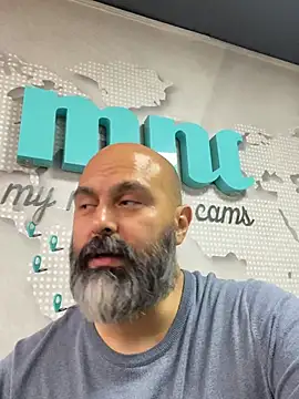 Snapshot of Gabriel_Harmant chatting on June 18, 4:11 pm Gabriel Harmant online show from June 18, 4:11 pm