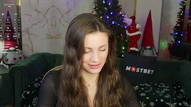 Julia  Star  online show from January 14, 7:59 am