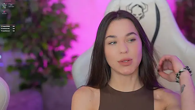 Julia  Star  online show from February 15, 3:28 pm