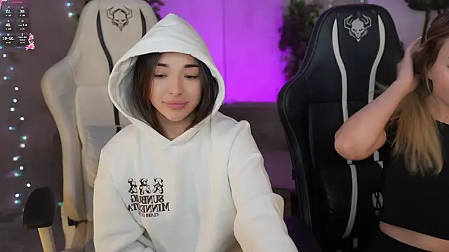 Julia  Star  online show from February 26, 7:53 am