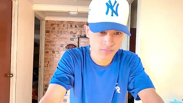 Snapshot of Edward_Milleer chatting on February 3, 8:03 pm Edward Milleer online show from February 3, 8:03 pm