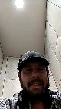 Snapshot of axelongshaft69 chatting on March 14, 5:13 pm axelongshaft69 online show from March 14, 5:13 pm