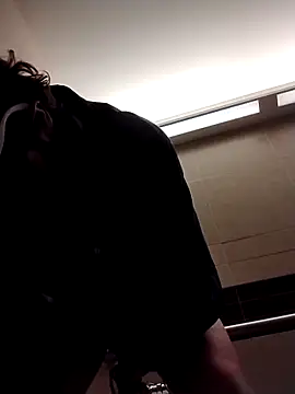 Snapshot of axelongshaft69 chatting on December 19, 5:47 am axelongshaft69 online show from December 19, 5:47 am