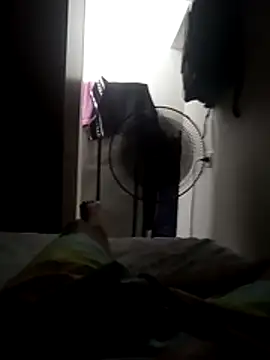 Snapshot of Malubrotudo chatting on February 18, 11:01 pm Malubrotudo online show from February 18, 11:01 pm