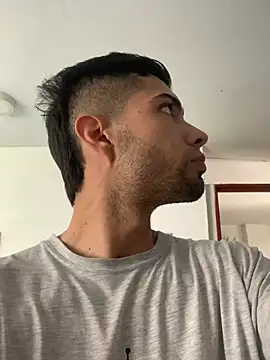 Jestebanano online show from March 2, 3:59 pm