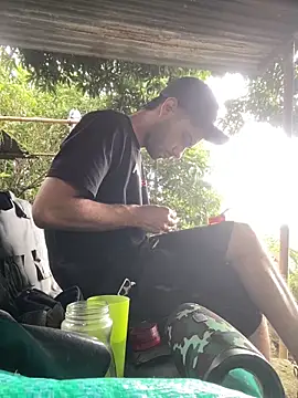 Jestebanano online show from March 7, 9:01 pm