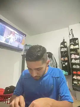 Jestebanano online show from April 3, 11:25 pm