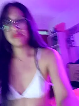 AleFantasy0001 online show from January 25, 8:42 pm