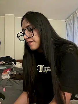 AleFantasy0001 online show from October 9, 1:14 am